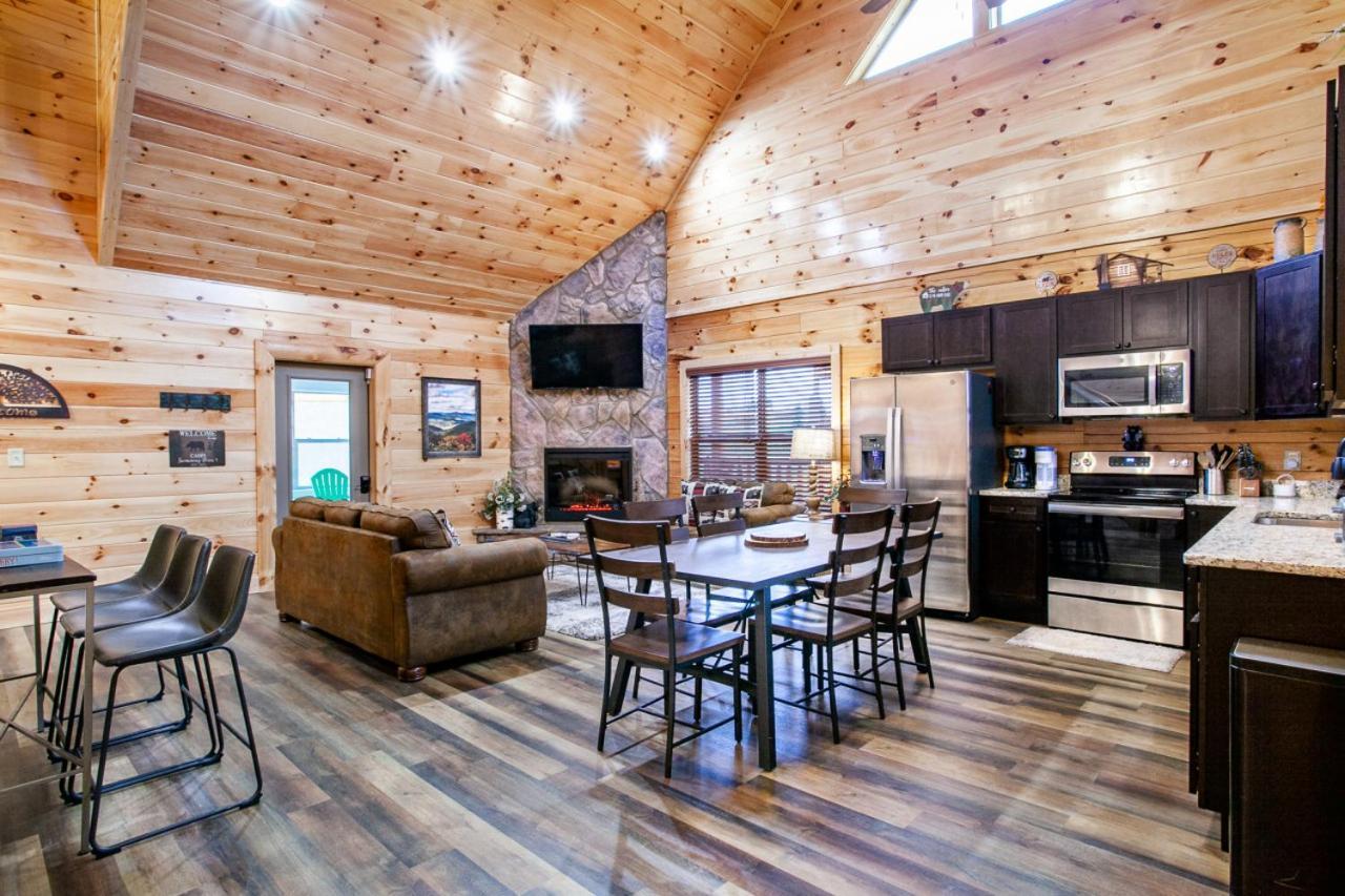 Swimming Bears Lodge 1 With Indoor Pool And Hot Tub Pigeon Forge Exterior foto