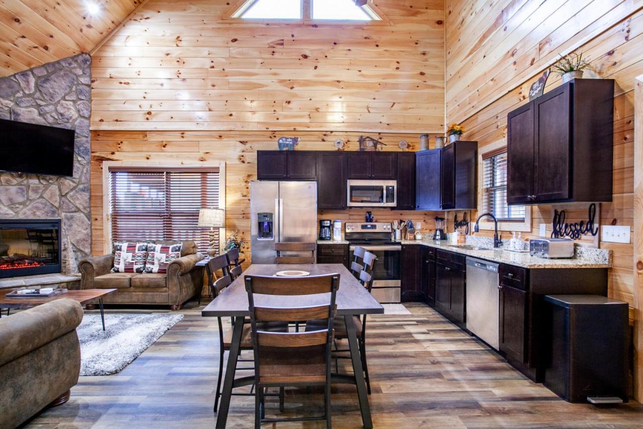 Swimming Bears Lodge 1 With Indoor Pool And Hot Tub Pigeon Forge Exterior foto
