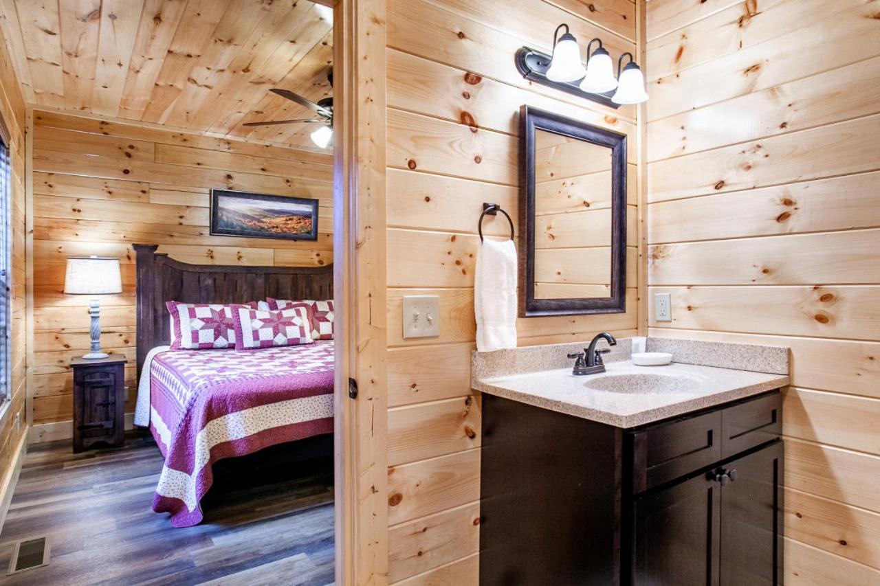 Swimming Bears Lodge 1 With Indoor Pool And Hot Tub Pigeon Forge Exterior foto