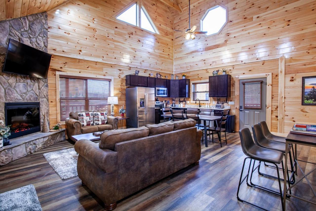 Swimming Bears Lodge 1 With Indoor Pool And Hot Tub Pigeon Forge Exterior foto